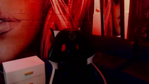 rouse darkk online show from April 2026 06:10:01 PM