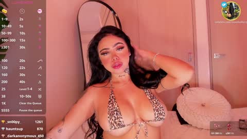 Snapshot of rouse_hallberg_ chatting on December 2024 06:29:01 AM DREAM online show from December 2024 06:29:01 AM