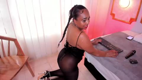 rouses_malih online show from May 2026 07:00:02 PM