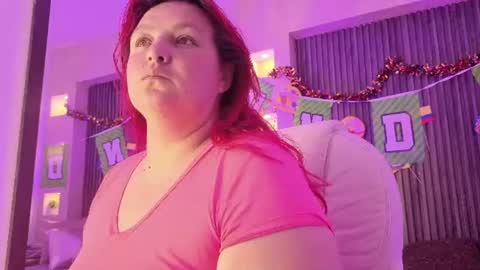 Snapshot of rousewright chatting on June 2026 09:25:01 AM Rouse Wright online show from June 2026 09:25:01 AM