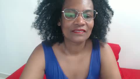 luxa online show from December 2024 07:38:02 PM
