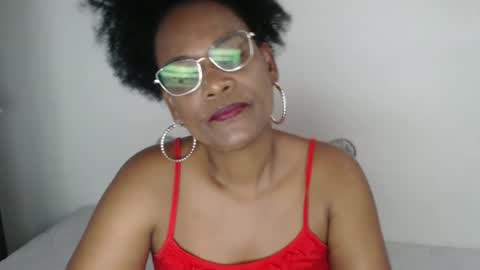 luxa online show from February 2025 08:44:02 PM