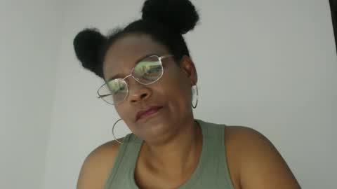 luxa online show from October 2025 12:50:01 PM