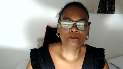 luxa online show from May 2026 07:59:02 PM