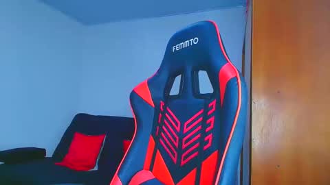 rousse_violet online show from October 2025 10:06:02 PM