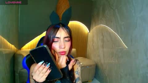 Roux  online show from February 2026 08:18:01 PM