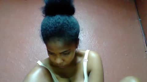 rovaelyah online show from November 2025 05:35:01 PM