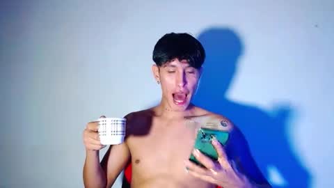 rowanboy23 online show from November 2025 02:12:02 AM