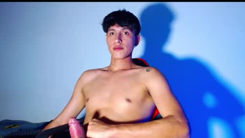 rowanboy23 online show from December 2025 03:15:02 AM