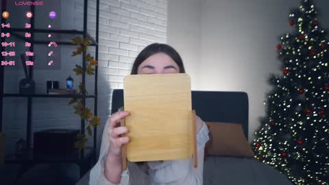 Michelle online show from December 2024 04:30:02 AM