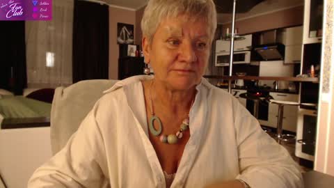 Roxana online show from December 2024 03:05:01 PM