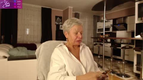 Roxana online show from December 2024 07:10:01 PM