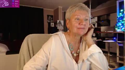 Roxana online show from December 2024 02:06:02 PM