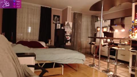 Roxana online show from December 2024 03:26:01 PM