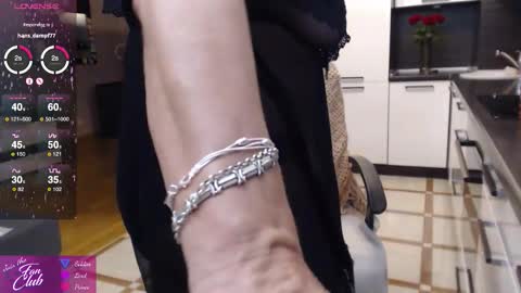 Roxana online show from October 2025 07:33:01 PM