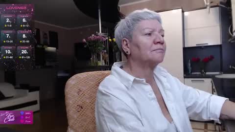 Roxana online show from November 2025 02:11:01 PM