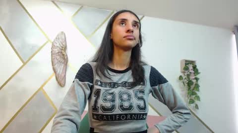   online show from November 2025 08:19:01 PM