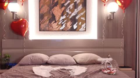 Roxana online show from February 2025 11:10:02 AM