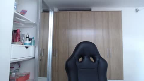 Roxana online show from December 2024 05:10:02 PM