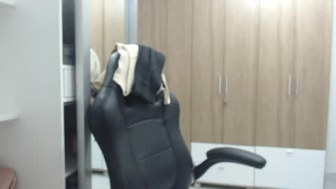 Roxana online show from February 2025 04:17:02 AM