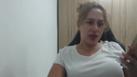 Roxana online show from October 2025 03:12:02 AM