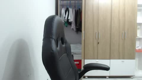 Roxana online show from April 2026 01:42:02 AM