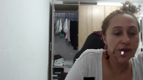 Snapshot of roxanalove7 chatting on April 2026 02:53:01 AM Roxana online show from April 2026 02:53:01 AM