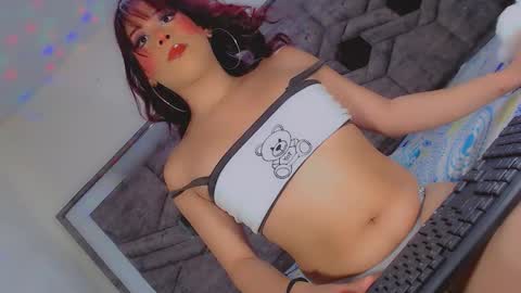 roxanawillts online show from September 2025 05:00:02 AM