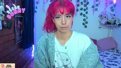Snapshot of roxanbunny chatting on June 2026 02:56:01 AM roxxy online show from June 2026 02:56:01 AM