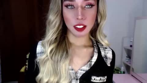 roxane_holmes online show from January 2025 01:14:02 PM