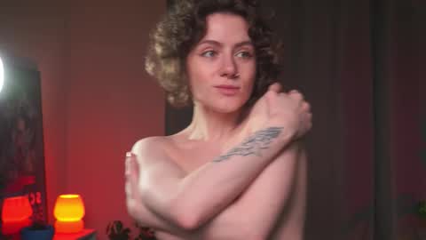 Roxy online show from November 2025 02:38:02 PM