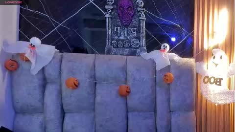 Roxanna online show from October 2025 11:56:02 AM