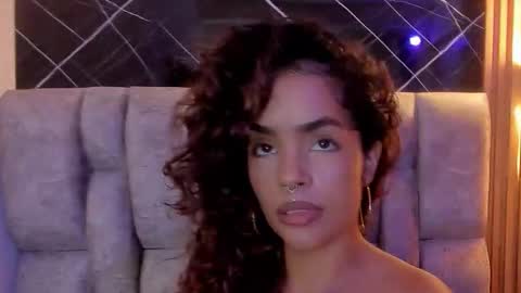 Roxanna online show from November 2025 05:47:01 PM