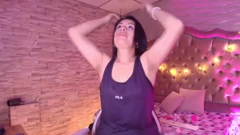 roxanne_han online show from October 2025 11:36:02 AM