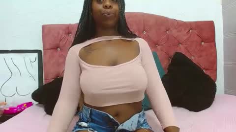 roxannelips online show from February 2025 07:39:02 AM