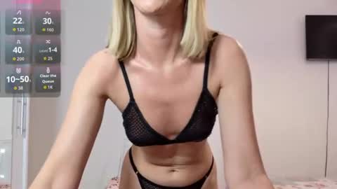 Snapshot of roxannequin chatting on June 2026 02:59:02 PM roxanne online show from June 2026 02:59:02 PM