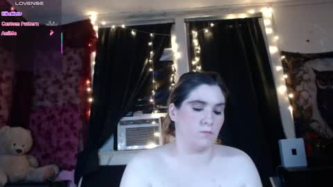 Snapshot of roxanneroulette chatting on April 2026 03:22:01 AM Silver online show from April 2026 03:22:01 AM