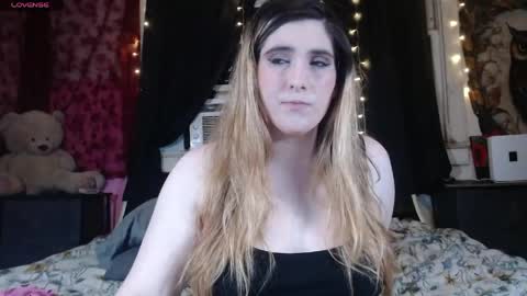 Snapshot of roxanneroulette chatting on May 2026 02:39:01 AM Silver online show from May 2026 02:39:01 AM