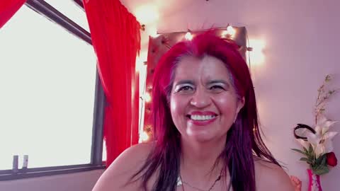 Snapshot of roxettemature chatting on January 2025 05:51:02 PM RoxetteMature online show from January 2025 05:51:02 PM
