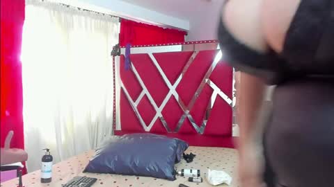 Snapshot of roxettemature chatting on January 2025 02:50:02 PM RoxetteMature online show from January 2025 02:50:02 PM