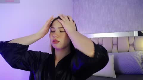 Roxie  online show from February 2025 10:37:01 PM