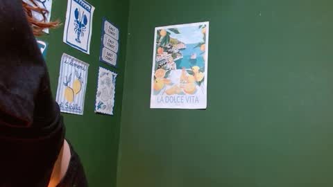 Roxie online show from December 2025 01:55:02 AM