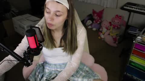 roxie online show from April 2026 12:25:02 AM