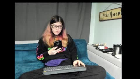 Snapshot of roxihazeleyes chatting on January 2025 10:17:02 AM roxihazeleyes online show from January 2025 10:17:02 AM