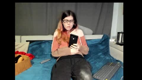 Snapshot of roxihazeleyes chatting on January 2025 07:26:01 AM roxihazeleyes online show from January 2025 07:26:01 AM