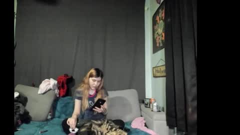 roxihazeleyes online show from November 2025 10:47:01 PM