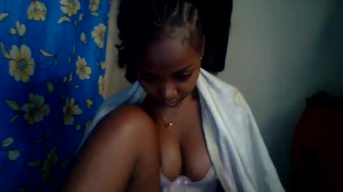 Snapshot of roxilita chatting on July 2026 02:09:01 AM Roxilita online show from July 2026 02:09:01 AM