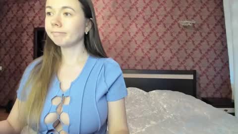 Snapshot of roxxana_xxxx chatting on January 2025 01:05:01 PM roxxana_xxxx online show from January 2025 01:05:01 PM