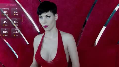 Roxy online show from December 2025 05:40:02 PM