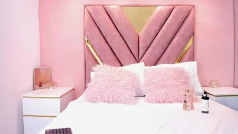 Roxy online show from November 2025 11:29:01 AM